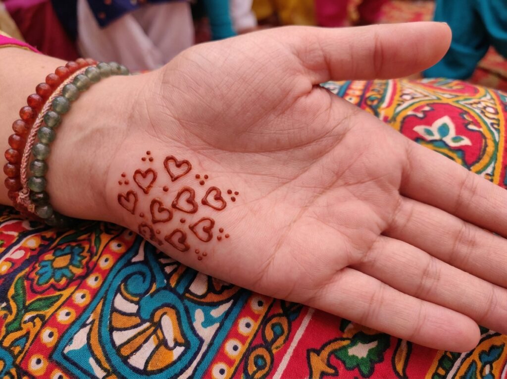 Heart Mehndi Design